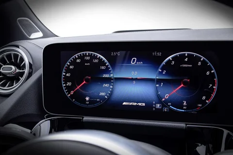 Mercedes-Benz GLA 200 2020 view 9