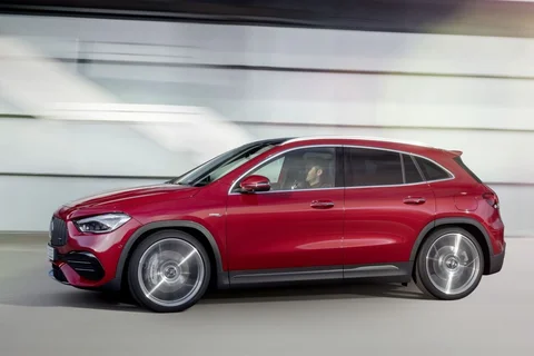 Mercedes-Benz GLA 200 2020 view 11
