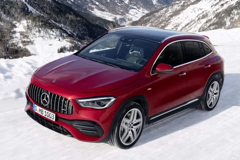 Mercedes-Benz GLA 200 2020 view 12