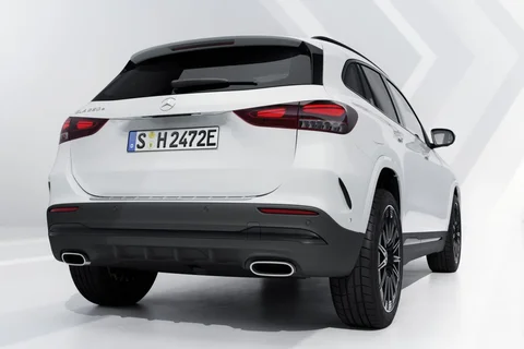 Mercedes-Benz GLA 250 e Business Solution 2025 view 2