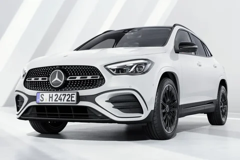 Mercedes-Benz GLA 250 e Business Solution 2025 view 3
