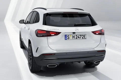 Mercedes-Benz GLA 250 e Business Solution 2025 view 4
