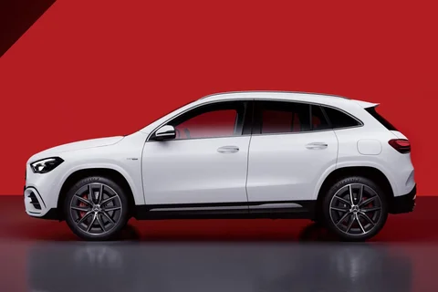 Mercedes-Benz GLA 250 e Business Solution 2025 view 10