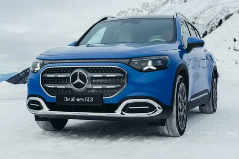Mercedes-Benz GLB 200 EQ Business Solution 2026 view 2
