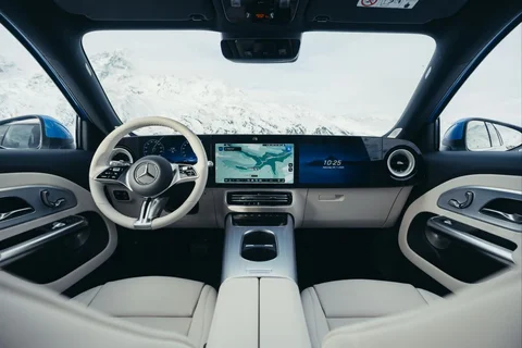 Mercedes-Benz GLB 200 EQ Business Solution 2026 view 8