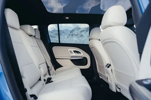 Mercedes-Benz GLB 200 EQ Business Solution 2026 view 10