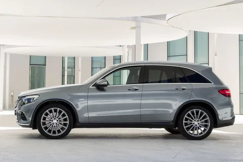 Mercedes-Benz GLC 350 e 4MATIC 2016 view 4