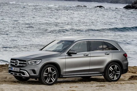 Mercedes-Benz GLC 200 2019 view 2
