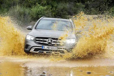 Mercedes-Benz GLC 200 2019 view 8