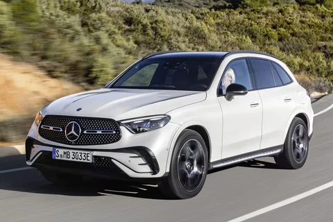 Mercedes-Benz GLC 63 AMG E Performance 2023 view 3