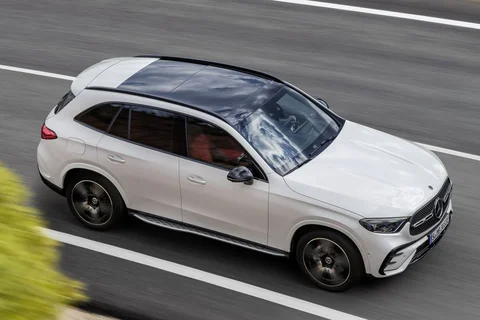 Mercedes-Benz GLC 63 AMG E Performance 2023 view 9
