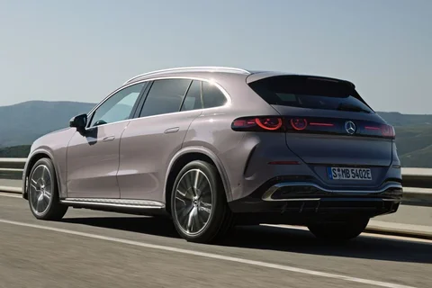 Mercedes-Benz GLC 400 4MATIC Launch Edition 2025 view 9