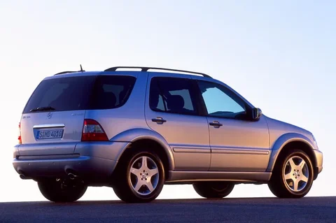 Mercedes-Benz Třída M ML 320 2001 view 3