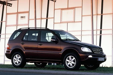 Mercedes-Benz Třída M ML 320 2001 view 5