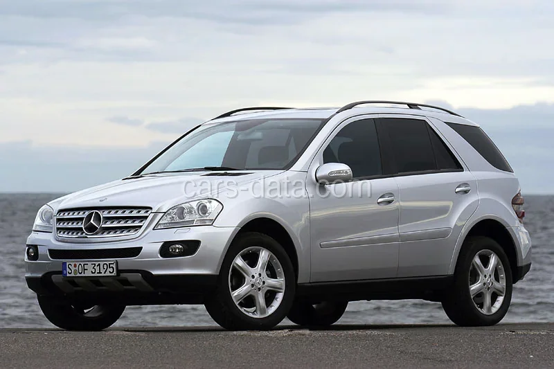 Mercedes-Benz Třída M ML 280 CDI 2005 front view