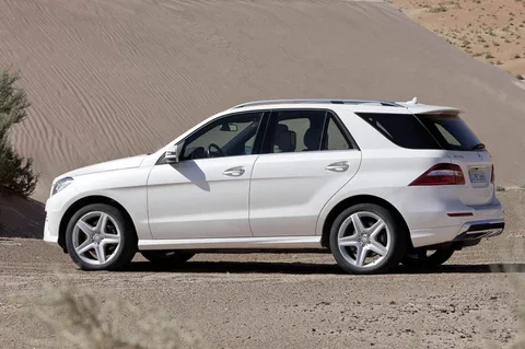 Mercedes-Benz Třída M ML 400 4Matic 2014 view 4