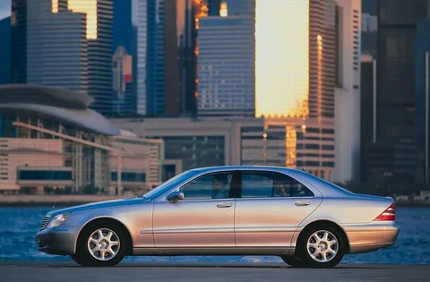 Mercedes-Benz Třída S S 400 CDI 2000 view 2