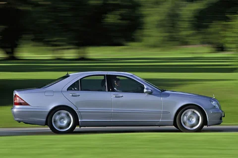 Mercedes-Benz Třída S S 320 CDI 2002 view 2