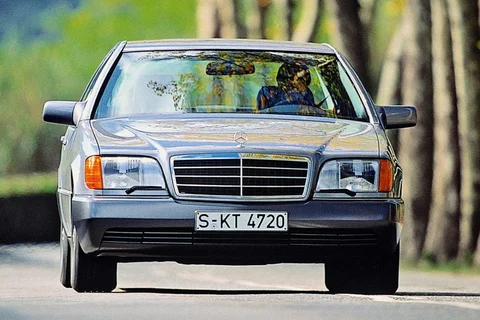 Mercedes-Benz Třída S 300 SD 1993 view 3
