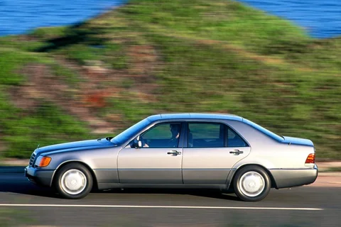 Mercedes-Benz Třída S 300 SD 1993 view 8