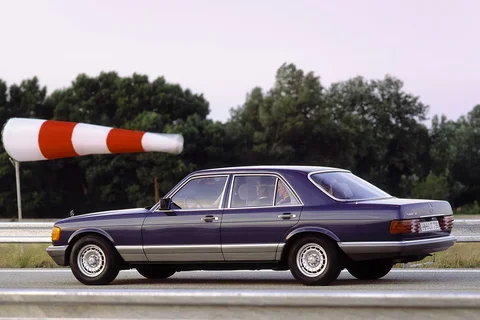 Mercedes-Benz Třída S 500 SEL 1980 view 7