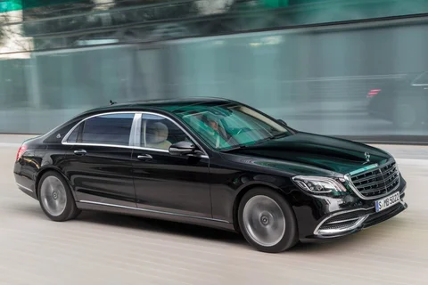 Mercedes-Benz Třída S Maybach S 560 2018 view 8