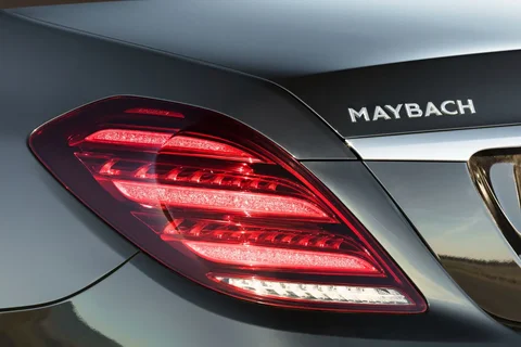 Mercedes-Benz Třída S Maybach S 560 2018 view 10