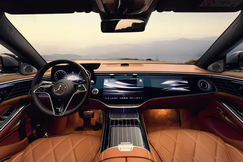 Mercedes-Benz Κλάση S Maybach S 580 e 4MATIC 2026 view 7
