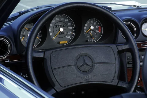 Mercedes-Benz SL 500 SL 1985 view 12