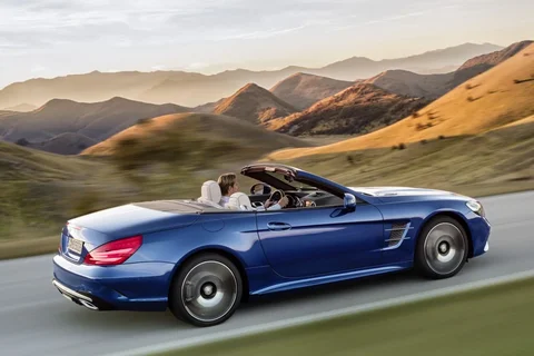 Mercedes-Benz SL 500 2016 view 3