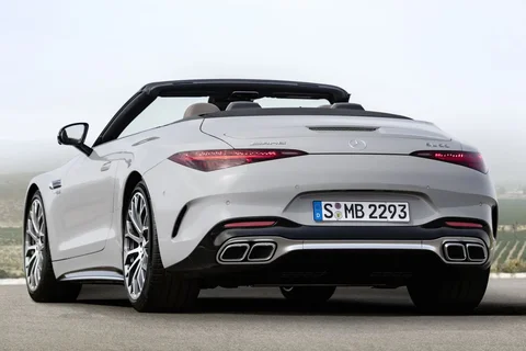 Mercedes-Benz SL 63 AMG S E Performance 2024 view 3