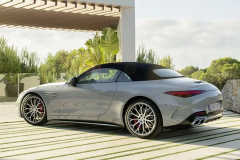 Mercedes-Benz SL 63 AMG S E Performance 2024 view 6
