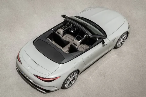 Mercedes-Benz SL 63 AMG S E Performance 2024 view 8