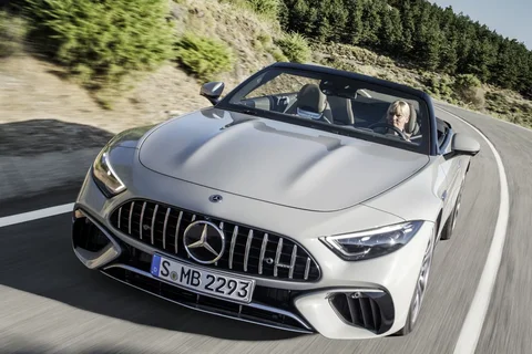 Mercedes-Benz SL 63 AMG S E Performance 2024 view 10