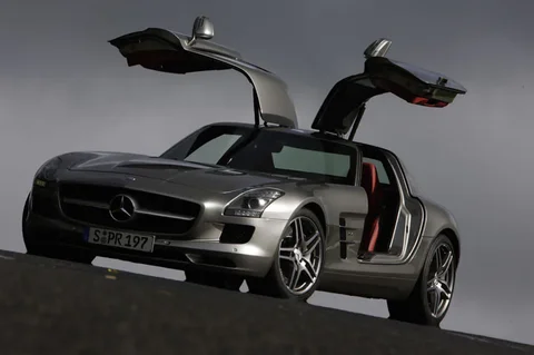 Mercedes-Benz SLS AMG GT 2012 view 6
