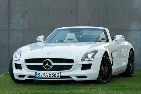 Mercedes-Benz SLS AMG Roadster 2011 view 9