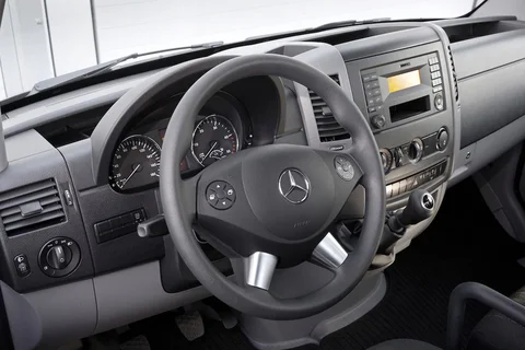 Mercedes-Benz Sprinter 2013 front view