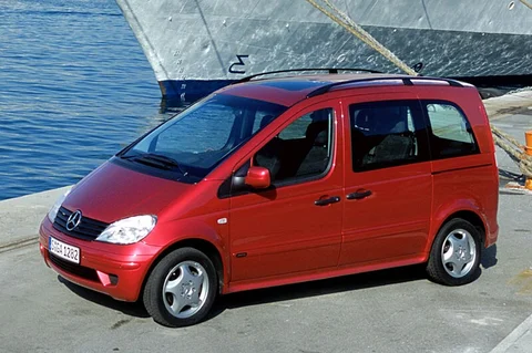 Mercedes-Benz Vaneo Trend 2002 view 4