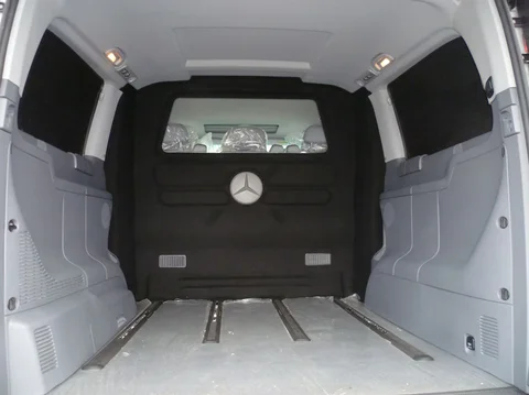 Mercedes-Benz Viano Extra Long CDI 2.0 Ambiente 2010 view 4