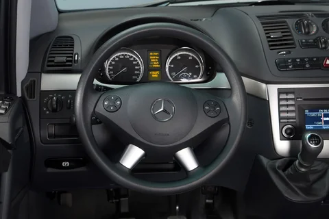 Mercedes-Benz Viano Extra Long CDI 2.0 Ambiente 2010 view 6