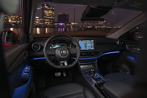 MG EHS Luxury 2020 view 11
