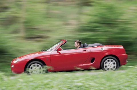 MG F 1.8i 1996 view 3