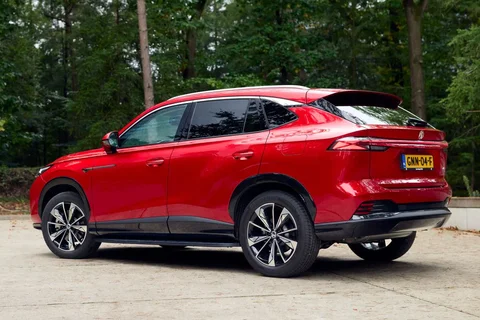 MG HS PHEV Comfort 2024 view 5