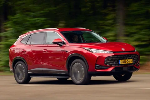 MG HS PHEV Comfort 2024 view 11