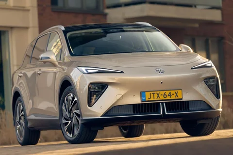 MG S6 Long Range Luxury 2025 view 11