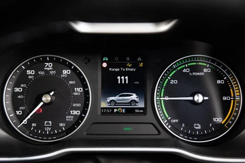 MG ZS EV Luxury 2019 view 4