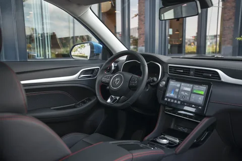 MG ZS 70kWh Comfort 2021 view 10