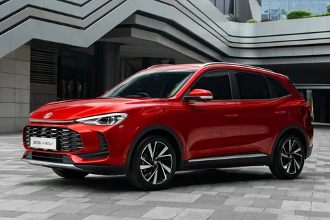 MG ZS Hybrid+ Standard 2024 view 2