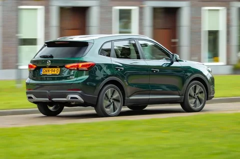 MG ZS Hybrid+ Standard 2024 view 11