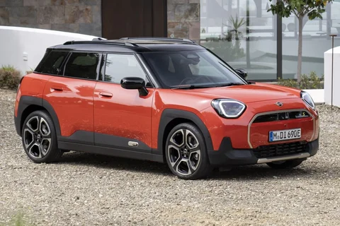 Mini Aceman E Essential 2024 view 4
